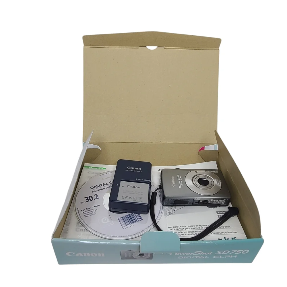 Canon PowerShot SD750 7.1MP Digital ELPH Camera Silver